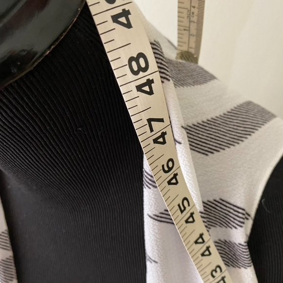 Cool Graphic Black and white shawl vest by Janice OS - Picture 5 of 7